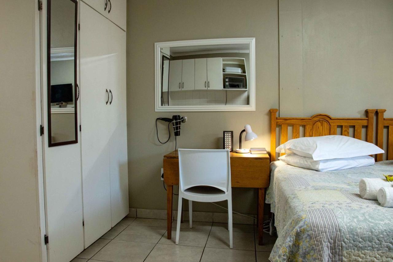 Melsetter'S Guesthouse Bloemfontein Exterior photo